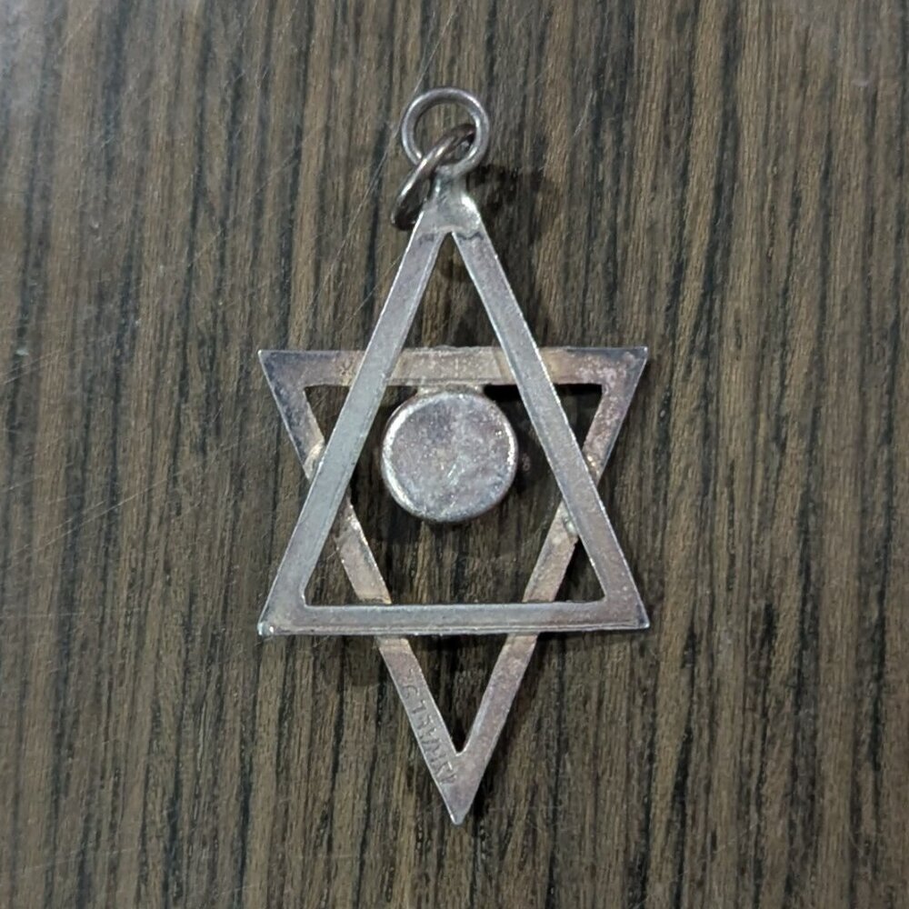 Vintage Sterling Silver (925) Star of David Pendant with Black Onyx Cabochon - Picture 3 of 4
